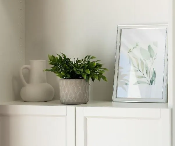 Apartment White Elegance With Ac & Free Garage By Renters Posen